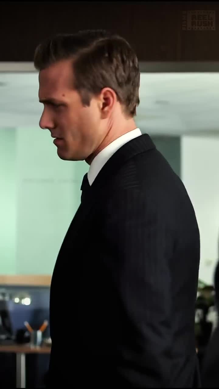 Mike was impressed by Harvey’s influence! #suits #tvshow #harveyspecter