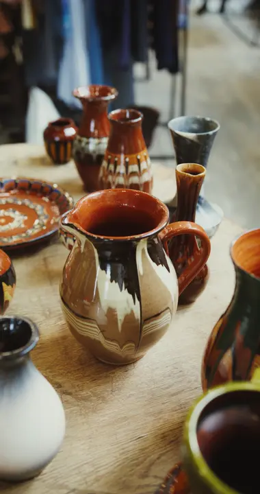 7669198-uhd_2160_4096_25fps