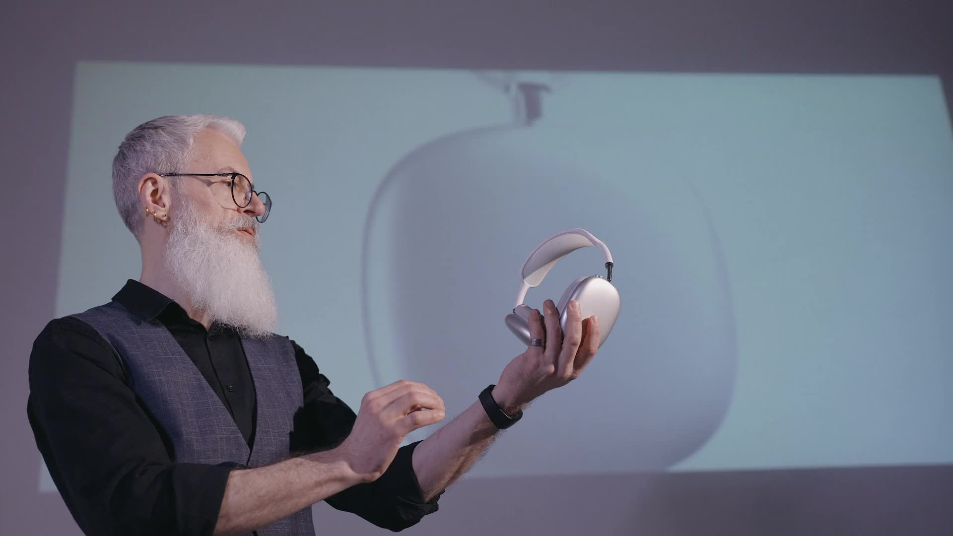 8005470-hd_1920_1080_25fps