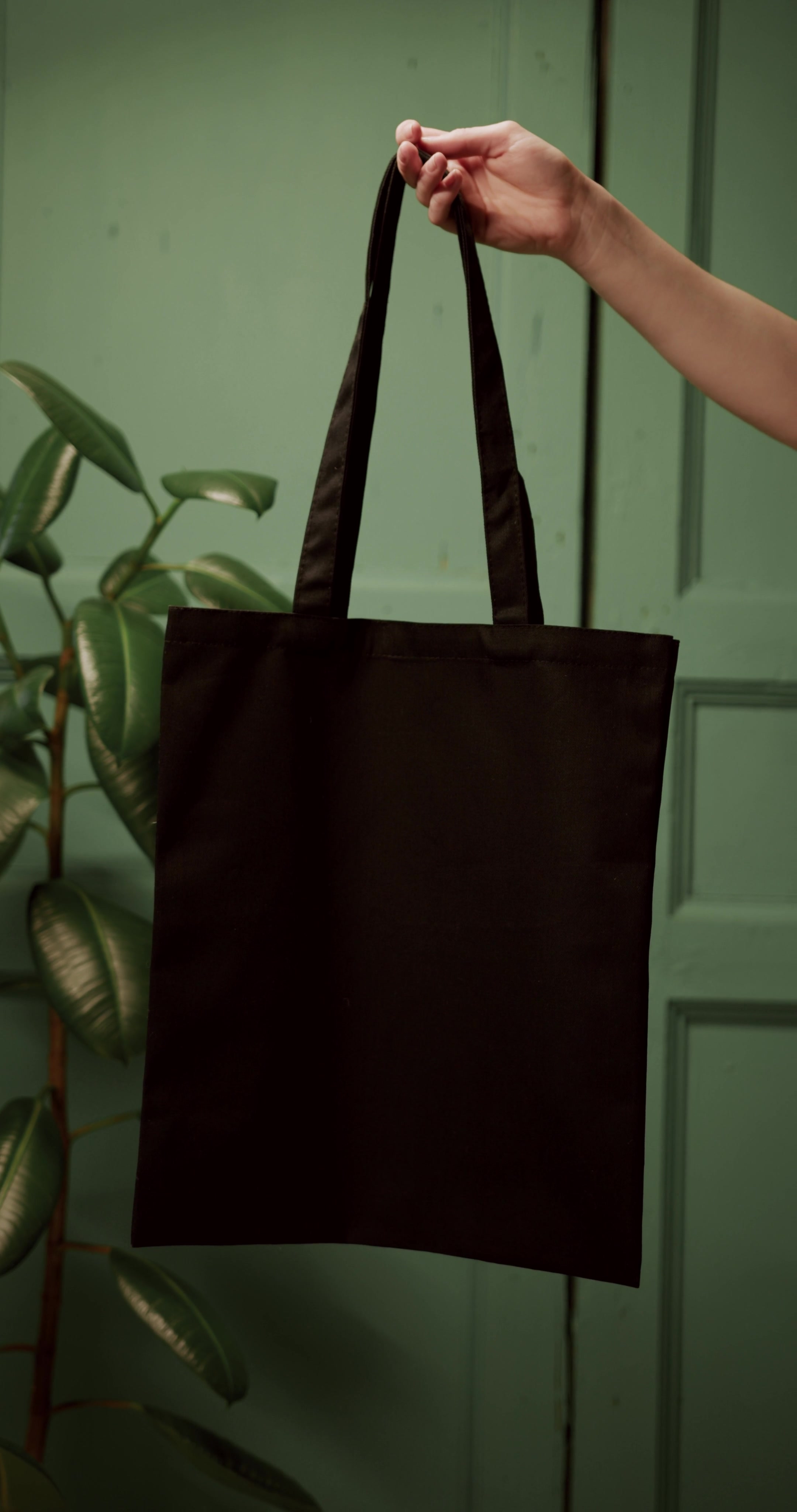 4068409-uhd_2160_4096_25fps