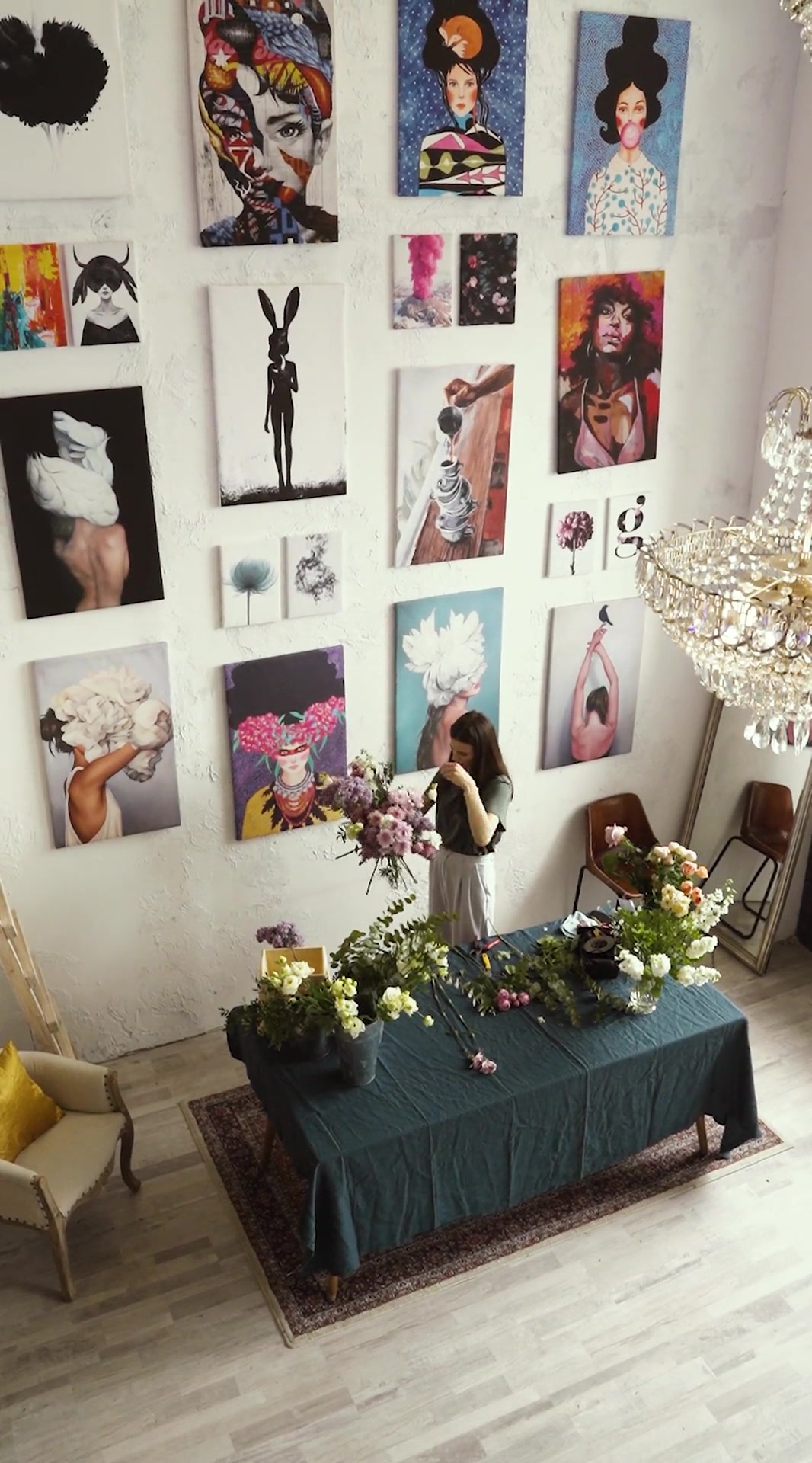 4621402-hd_1066_1920_25fps