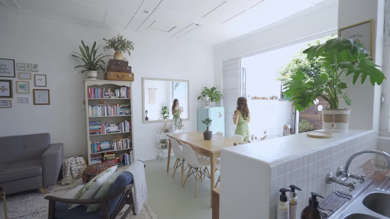 3770017-hd_1280_720_25fps