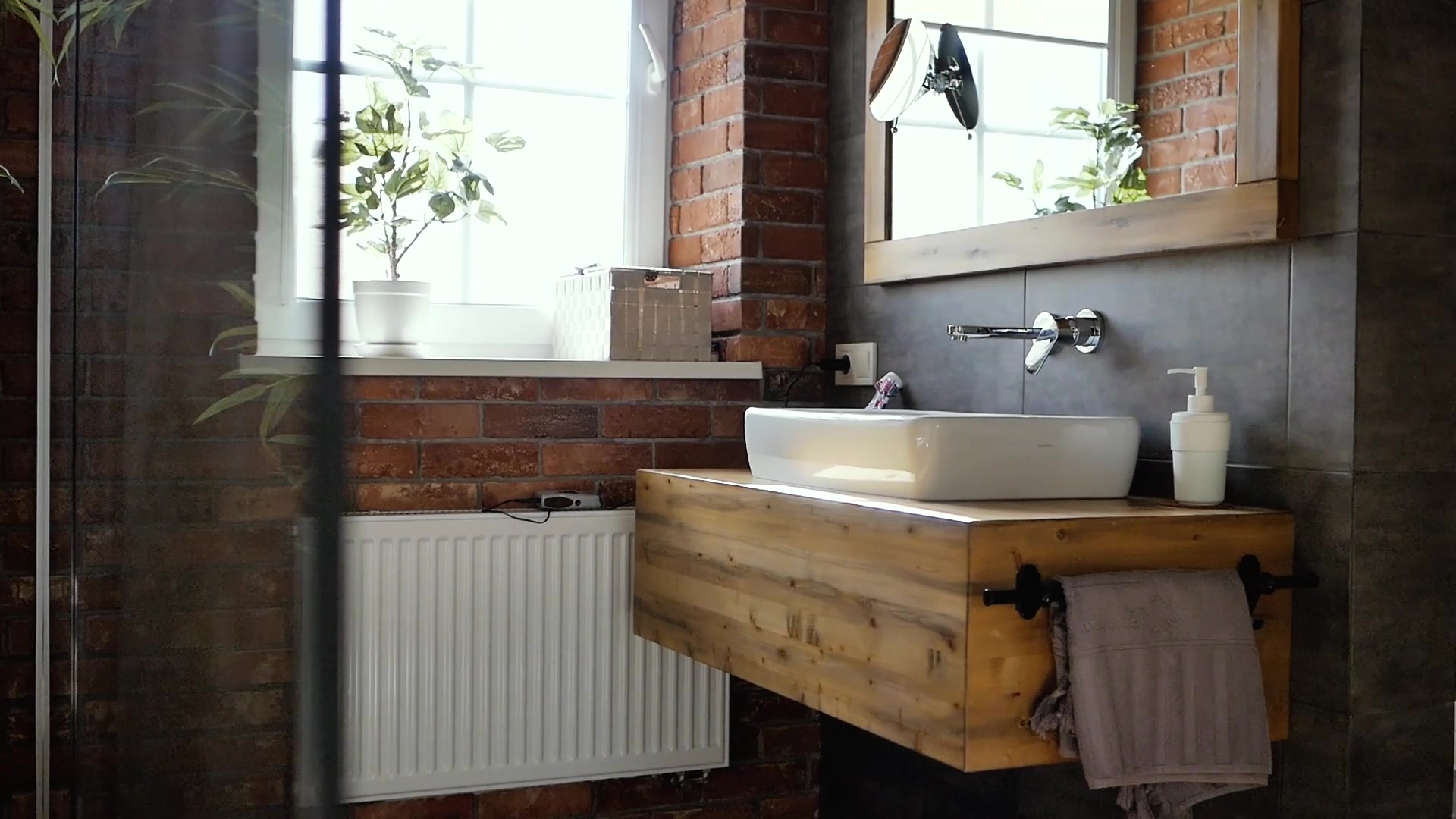 5644285-hd_1920_1080_25fps